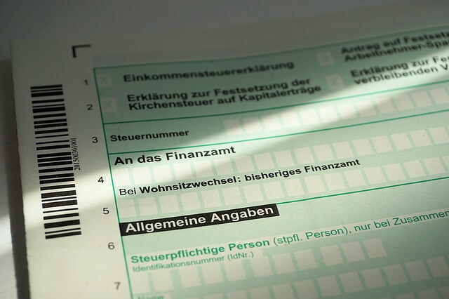 Illlustration eines Steuerformulars für Kassensysteme beim Finanzamt