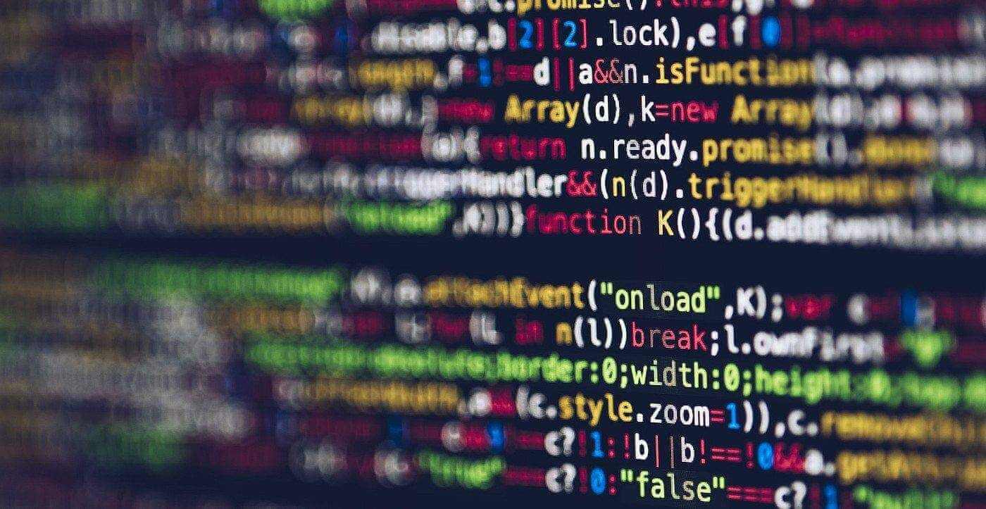 zertifizierte technische sicherheitseinheit symbolbild programm-code